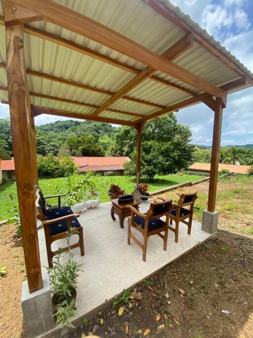 Tabaco Lodge #1 A Solo 5 Mins De Playa Carrillo Arbolito 外观 照片