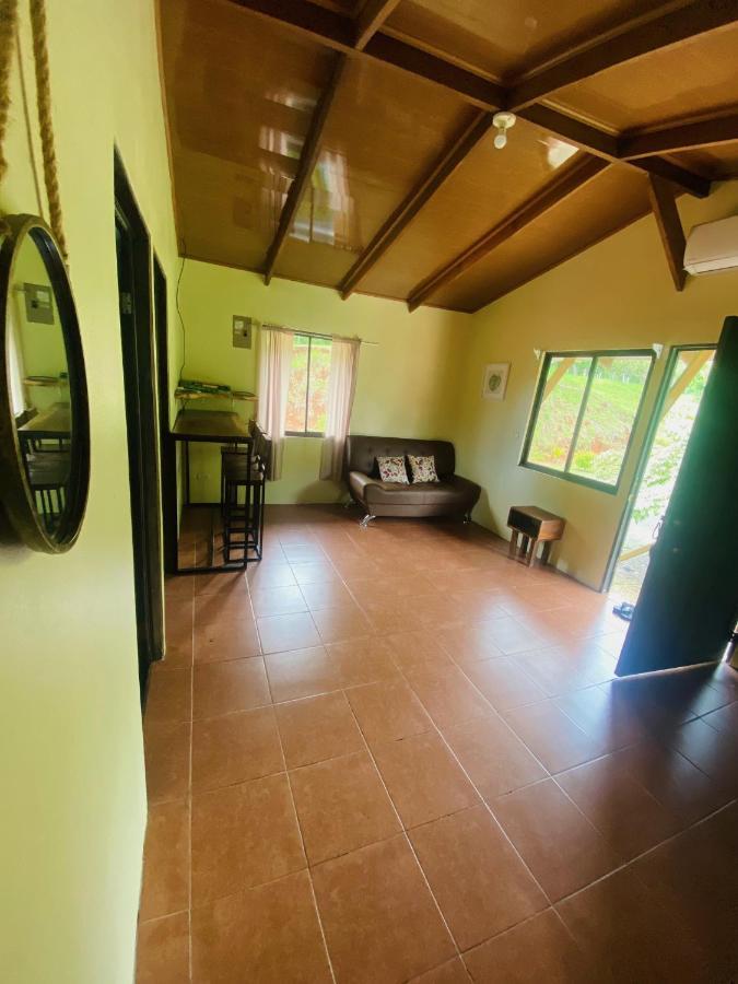 Tabaco Lodge #1 A Solo 5 Mins De Playa Carrillo Arbolito 外观 照片