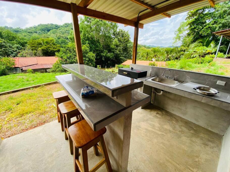 Tabaco Lodge #1 A Solo 5 Mins De Playa Carrillo Arbolito 外观 照片