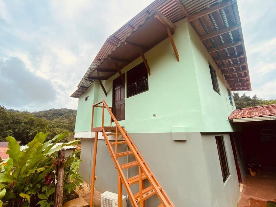 Tabaco Lodge #1 A Solo 5 Mins De Playa Carrillo Arbolito 外观 照片