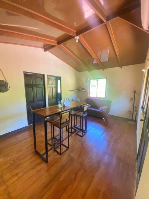 Tabaco Lodge #1 A Solo 5 Mins De Playa Carrillo Arbolito 外观 照片