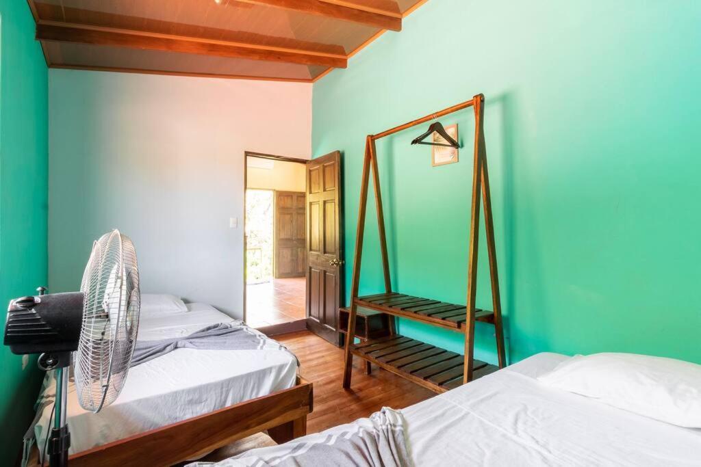Tabaco Lodge #1 A Solo 5 Mins De Playa Carrillo Arbolito 外观 照片