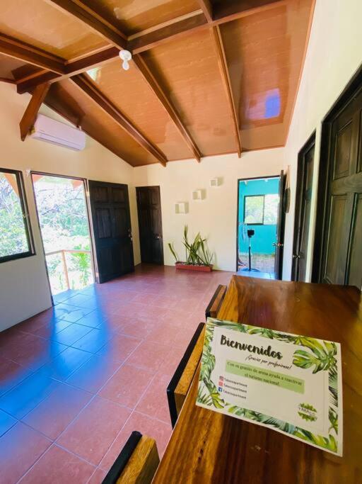 Tabaco Lodge #1 A Solo 5 Mins De Playa Carrillo Arbolito 外观 照片