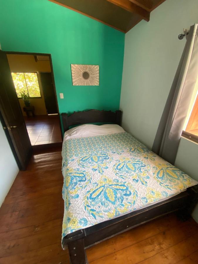 Tabaco Lodge #1 A Solo 5 Mins De Playa Carrillo Arbolito 外观 照片